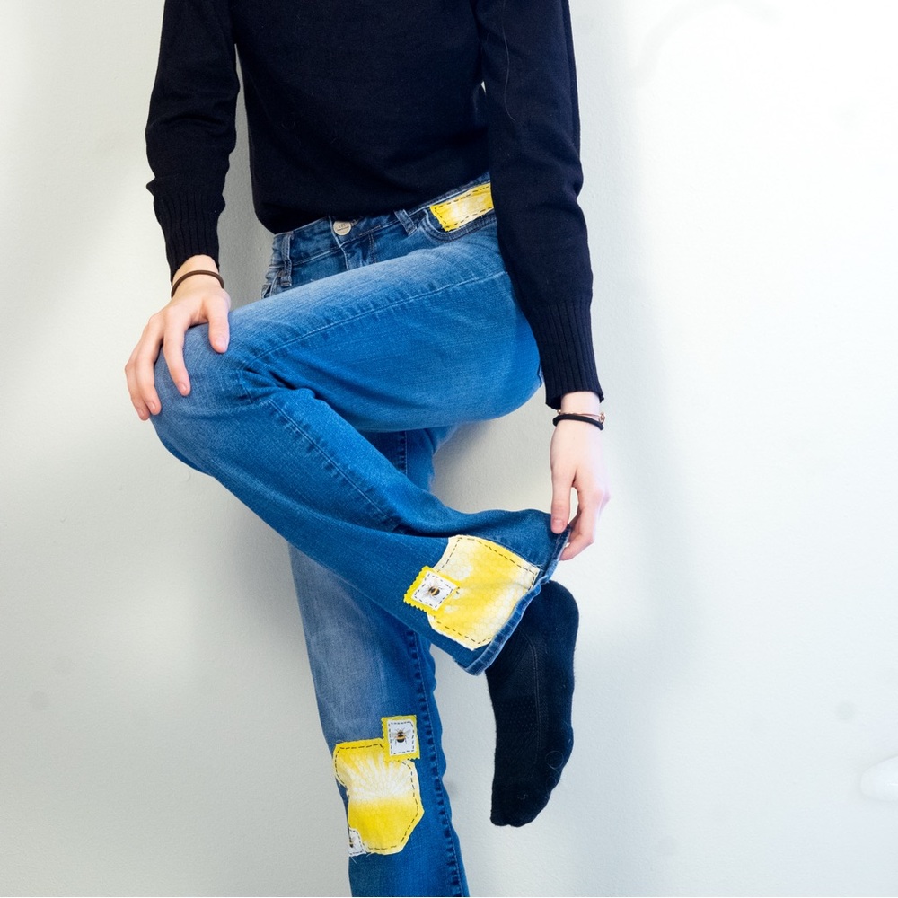 KUT bootcut jeans size 2 honeybee patchwork! - Picture 3 of 6